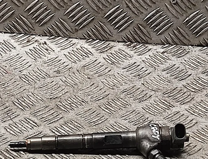 VOLKSWAGEN Caddy 3 generation (2004-2015) Degvielas sprausla 03l130277j 33528803