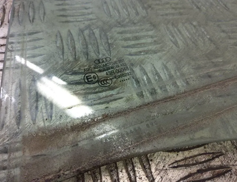 AUDI Q5 8R (2008-2017) Rear Left Door Glass E000292,43R00048 33219331