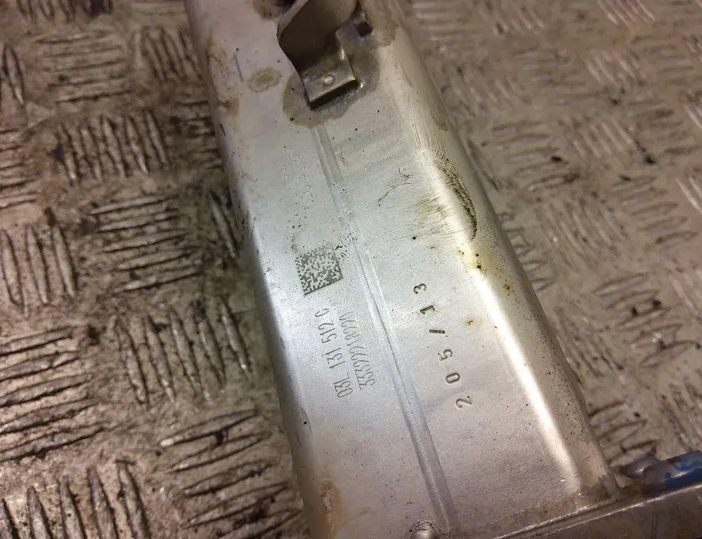 SKODA Yeti 1 generation (2009-2018) Охладитель Eгр 03L131512C 33219435