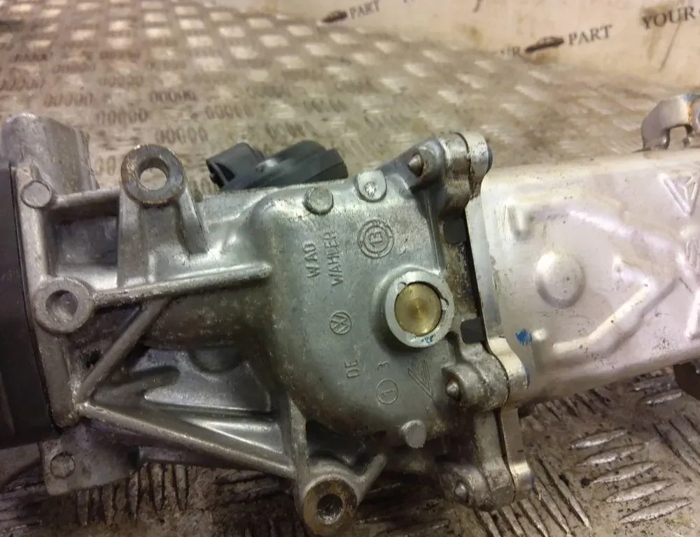 SKODA Yeti 1 generation (2009-2018) Охладитель Eгр 03L131512C 33219435