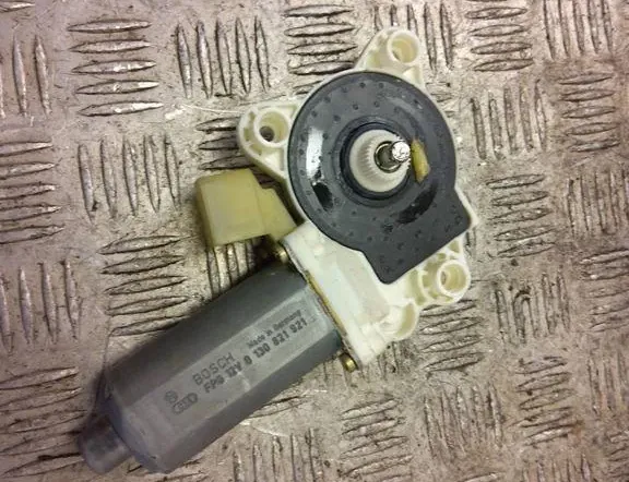 MERCEDES-BENZ CL-Class C215 (1999-2006) Маторчик стеклоподъемника передней левой двери A2308201042 33220678