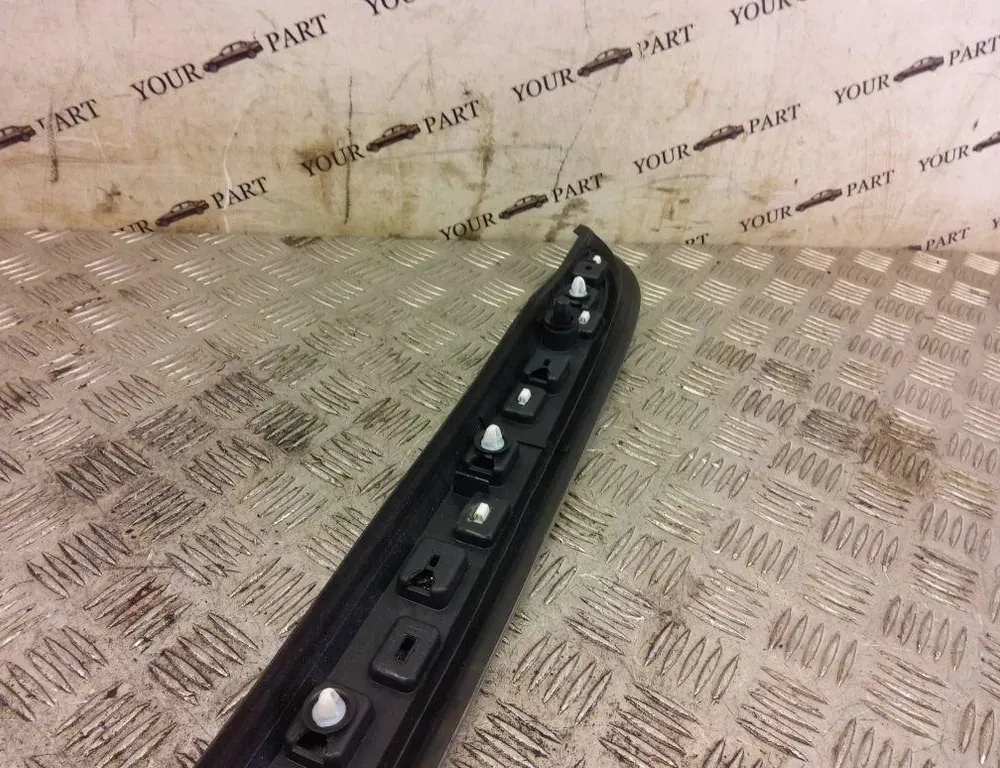 PEUGEOT 2008 2 generation (2019-2023) Молдинг крыши левый 9806404877 33224493