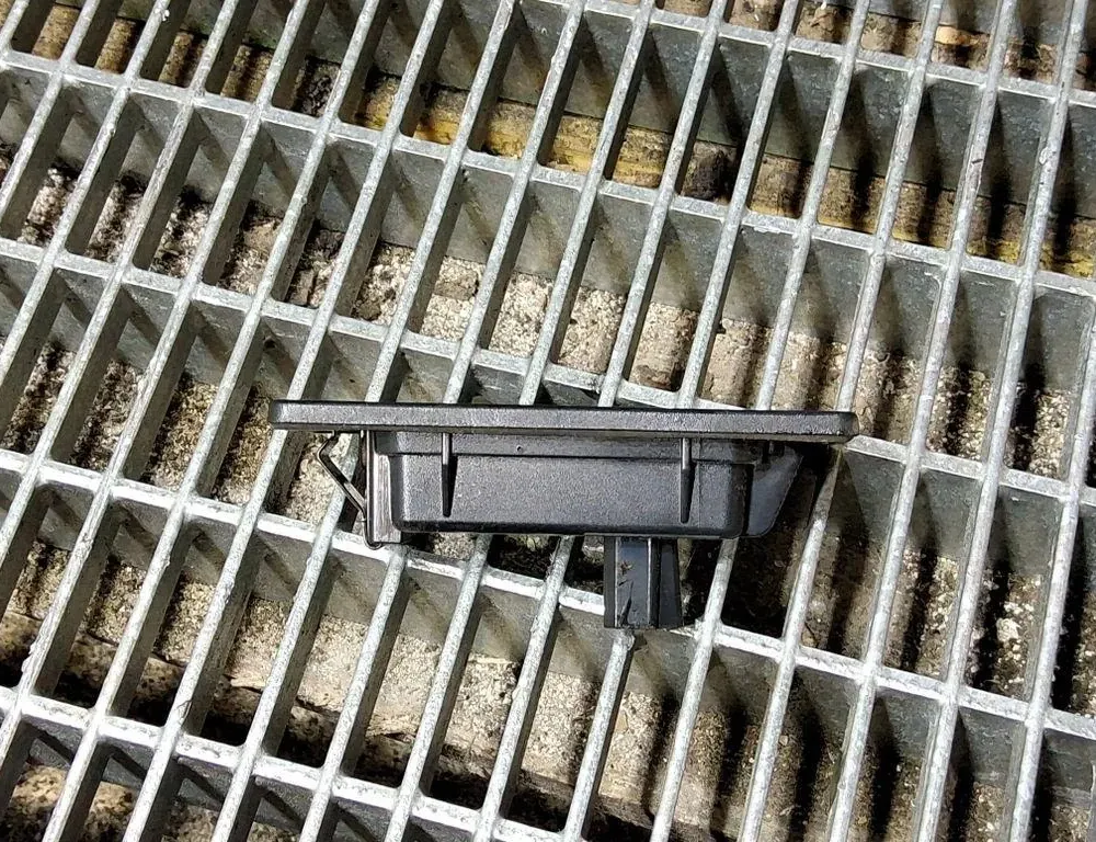 SEAT Arona 1 generation (2017-2024) Освещение номерного знака 5NA943021 33225076