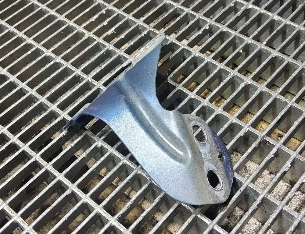 SEAT Arona 1 generation (2017-2024) Priekšējā labā spārna kronšteins 6F9821168A 33225082