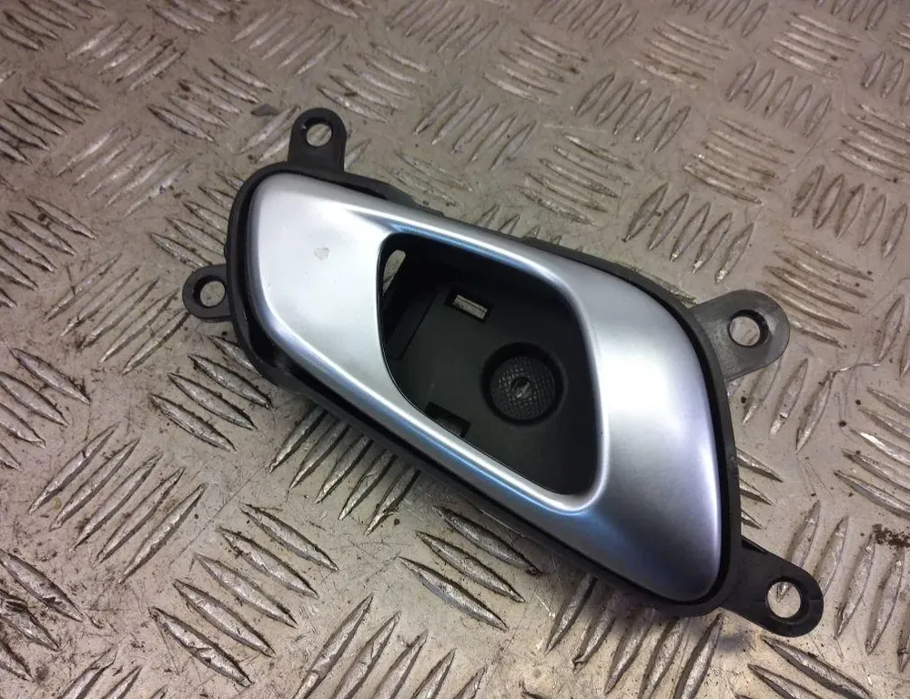 KIA Cee'd 3 generation (2018-2020) Правая передняя внутренняя ручка открытия 82623-J7000 33400554