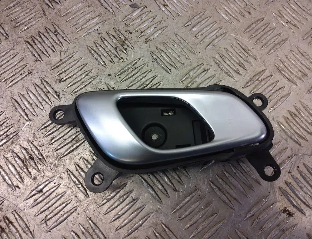 KIA Cee'd 3 generation (2018-2020) Правая передняя внутренняя ручка открытия 82623-J7000 33400554