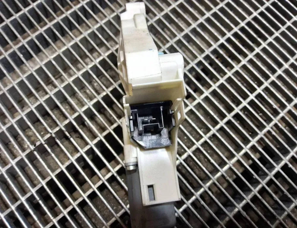 AUDI A4 B7/8E (2004-2008) Rear Left Door Window Control Motor 8K0959811A 33400833