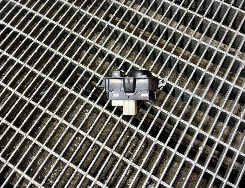 RENAULT Kadjar 1 generation (2015-2024) Spoguļa regulēšanas slēdzis 255700688R 33401155