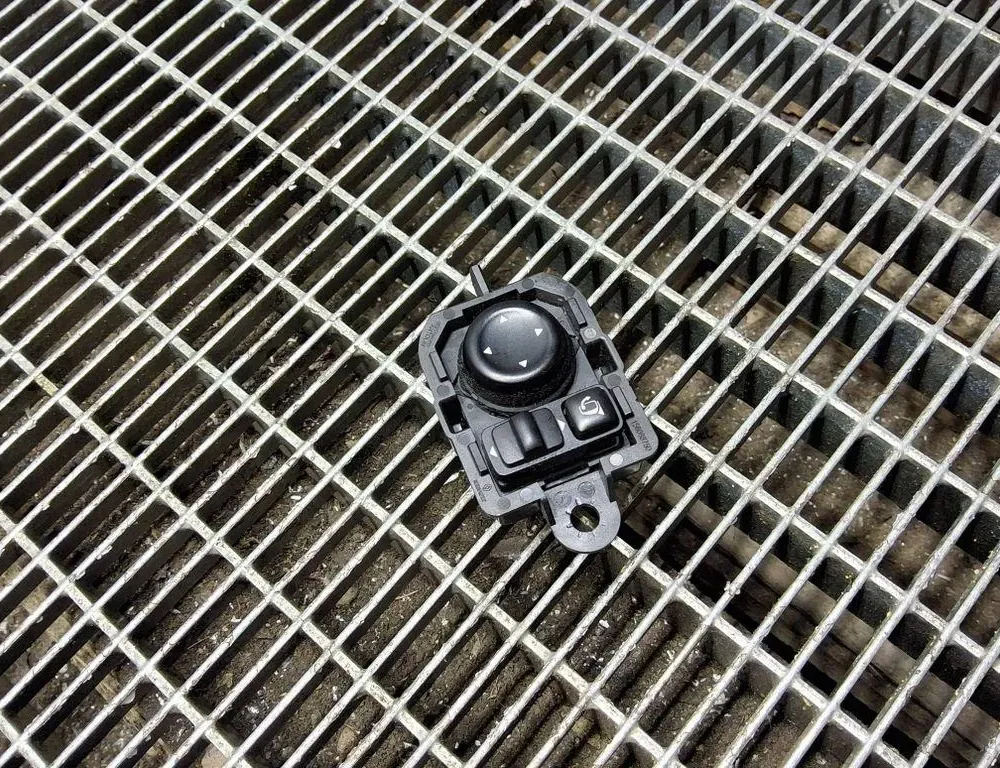 RENAULT Kadjar 1 generation (2015-2024) Spoguļa regulēšanas slēdzis 255700688R 33401155