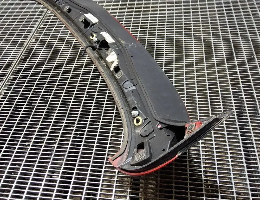 RENAULT Kadjar 1 generation (2015-2024) Bagāžnieka spoileris 33401160