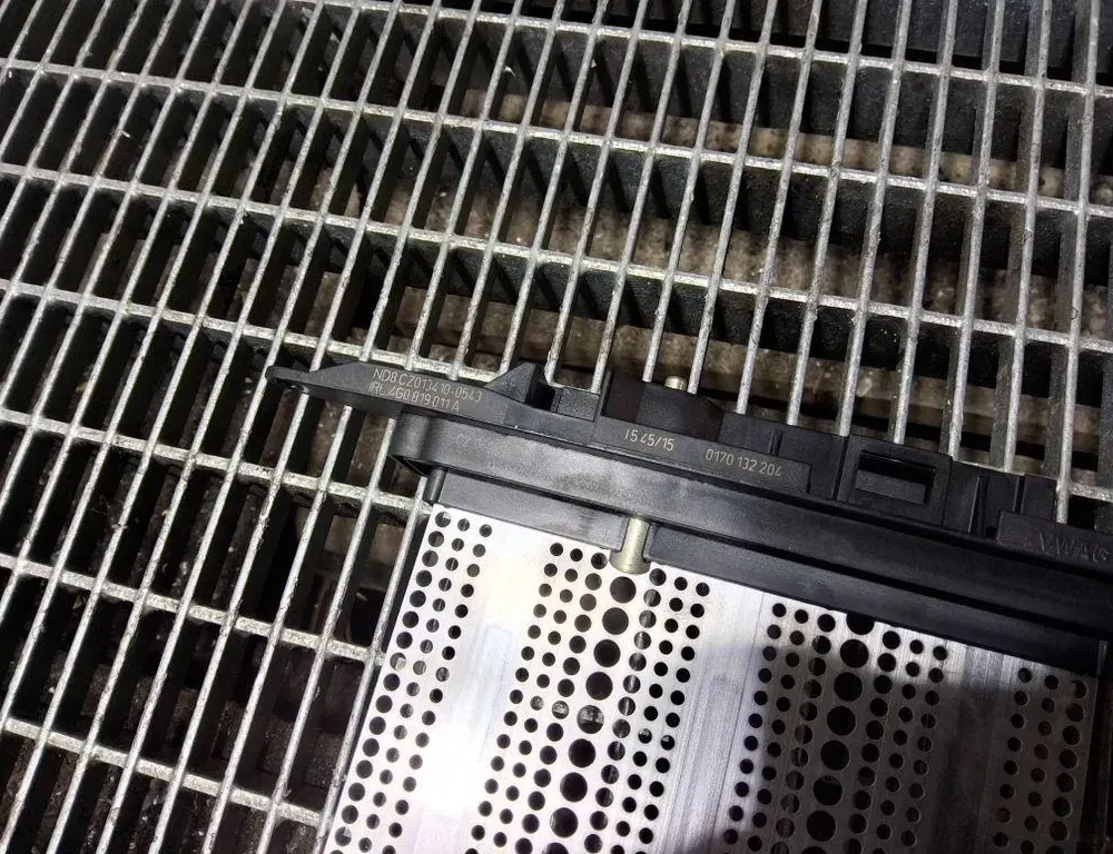 AUDI A6 C6/4F (2004-2011) Электрический радиатор печки салона 4G0819011A 33401298