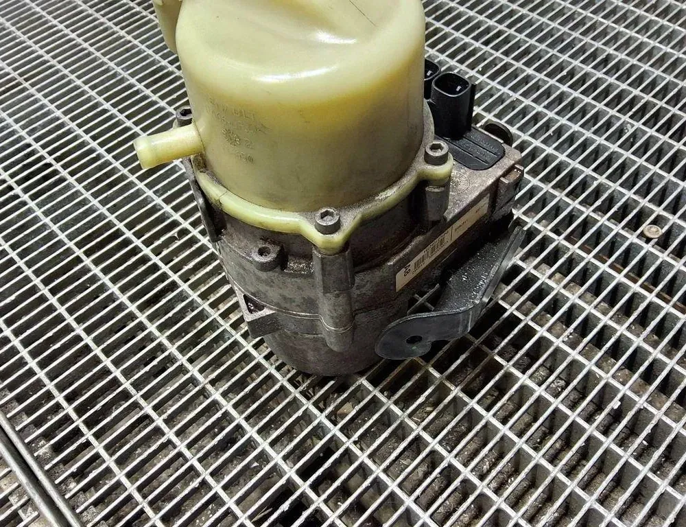 DACIA Sandero 2 generation (2013-2020) Насос гидроусилителя 491108089R 33401576