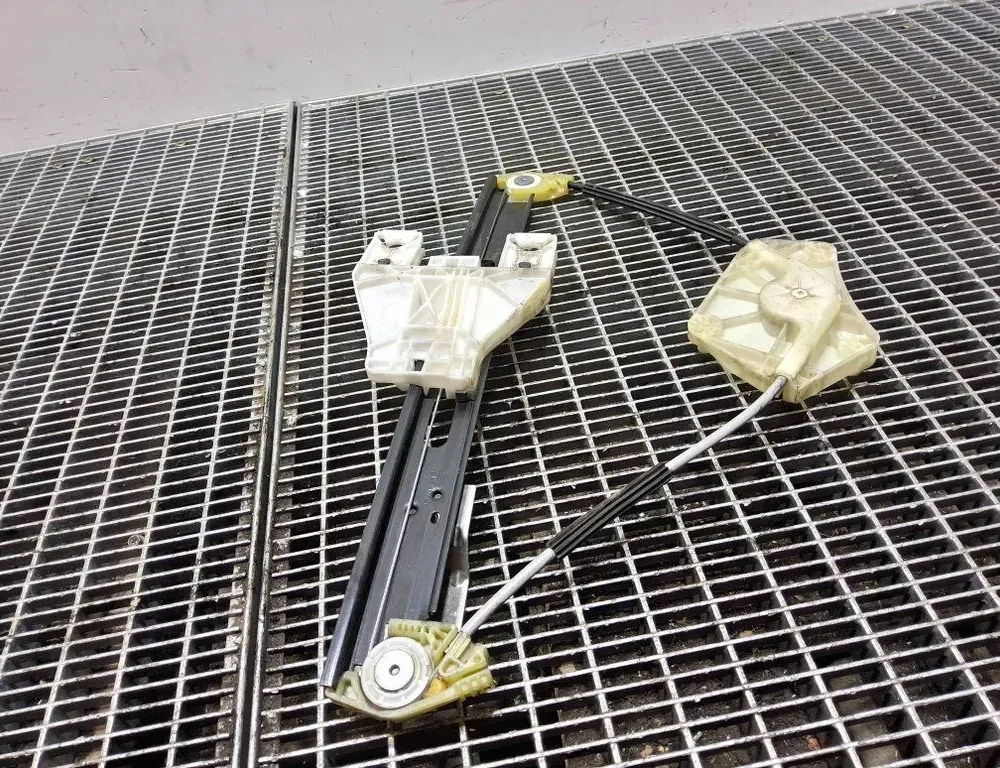 SEAT Leon 3 generation (2012-2020) Rear Right Door Window Regulator 5F4839462C 33402231