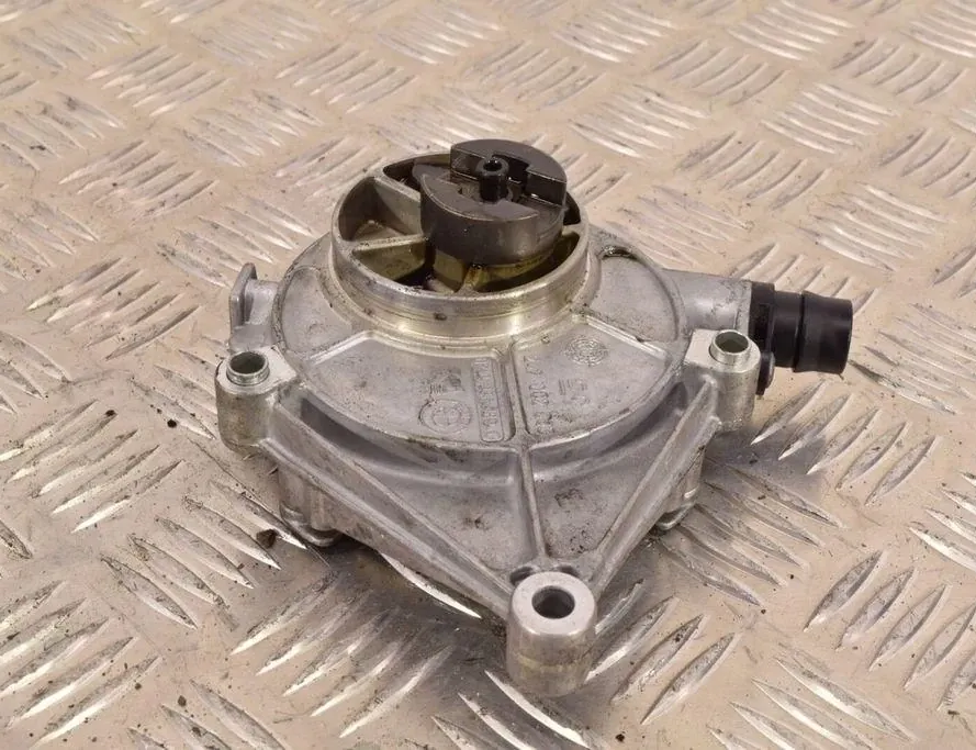 BMW 5 Series F10/F11 (2009-2017) Vakuuma vārsts 7622380 33482237