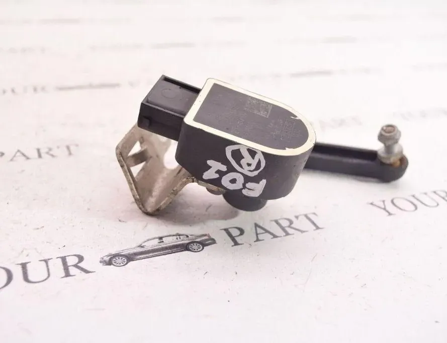 BMW 5 Series F10/F11 (2009-2017) Aizmugurējā kreisā augstuma līmeņa sensors 6784075 33482321