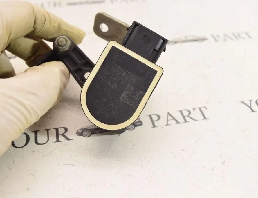 BMW 5 Series F10/F11 (2009-2017) Aizmugurējā kreisā augstuma līmeņa sensors 6784075 33482323