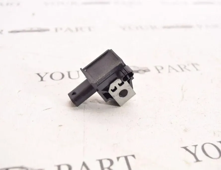 BMW 5 Series F10/F11 (2009-2017) Rear Right Impact Sensor 7792241 33482354