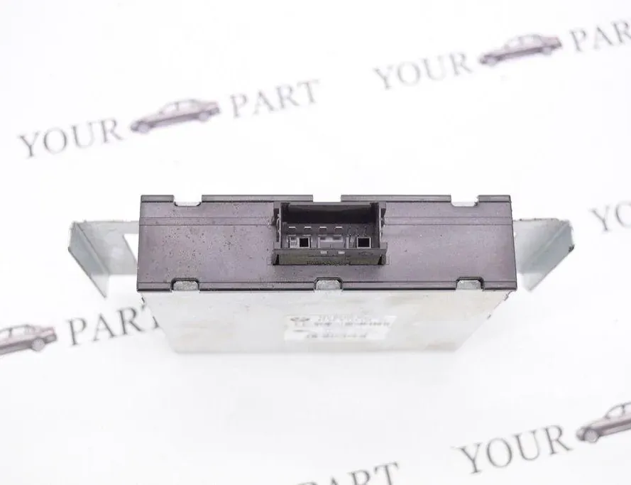 BMW 3 Series E90/E91/E92/E93 (2004-2013) Другие блоки управления 9113348 33482407