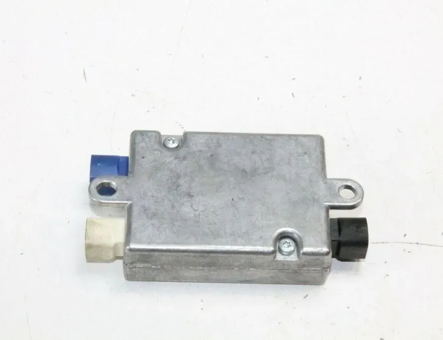 BMW 3 Series E90/E91/E92/E93 (2004-2013) Антенный модуль 9123739 33482747