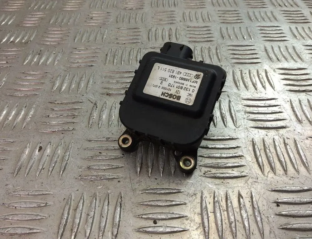 AUDI A6 C6/4F (2004-2011) Salona sildītāja vadības vārsti 4B1820511L 33483104