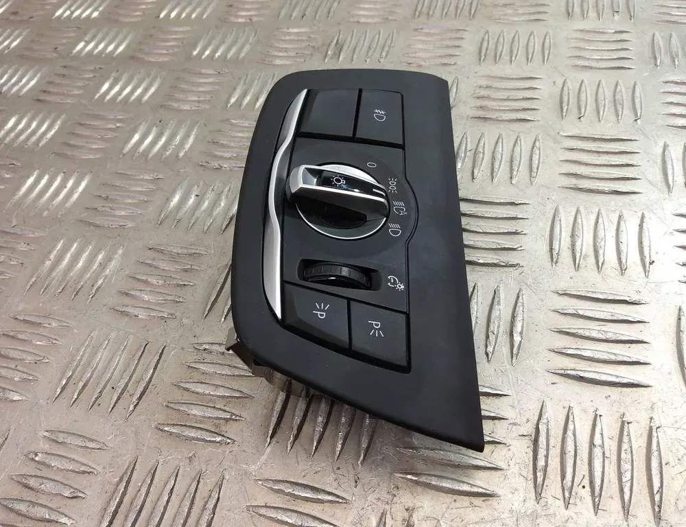 BMW X3 G01 (2017-2024) Headlight Switch Control Unit 6995031 33489161