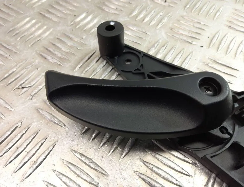 BMW 5 Series F10/F11 (2009-2017) Ручка выпуска капота 9113984 33489806