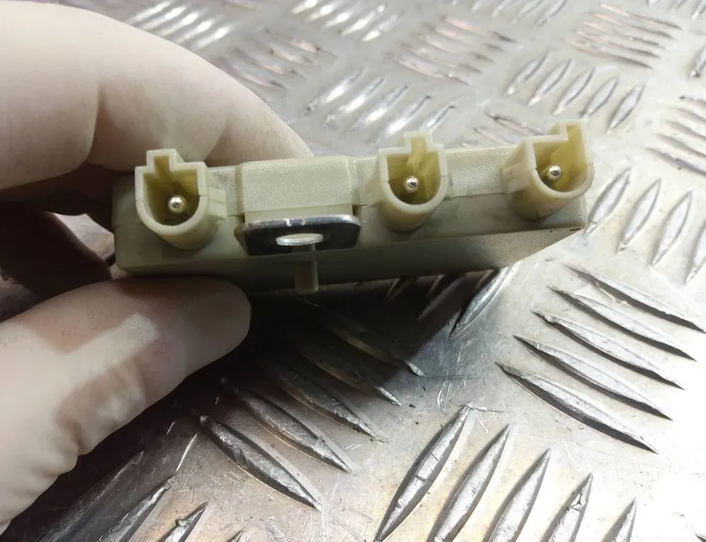 BMW 7 Series E65/E66 (2001-2008) Antenas pastiprinātājs 8368205 33489886