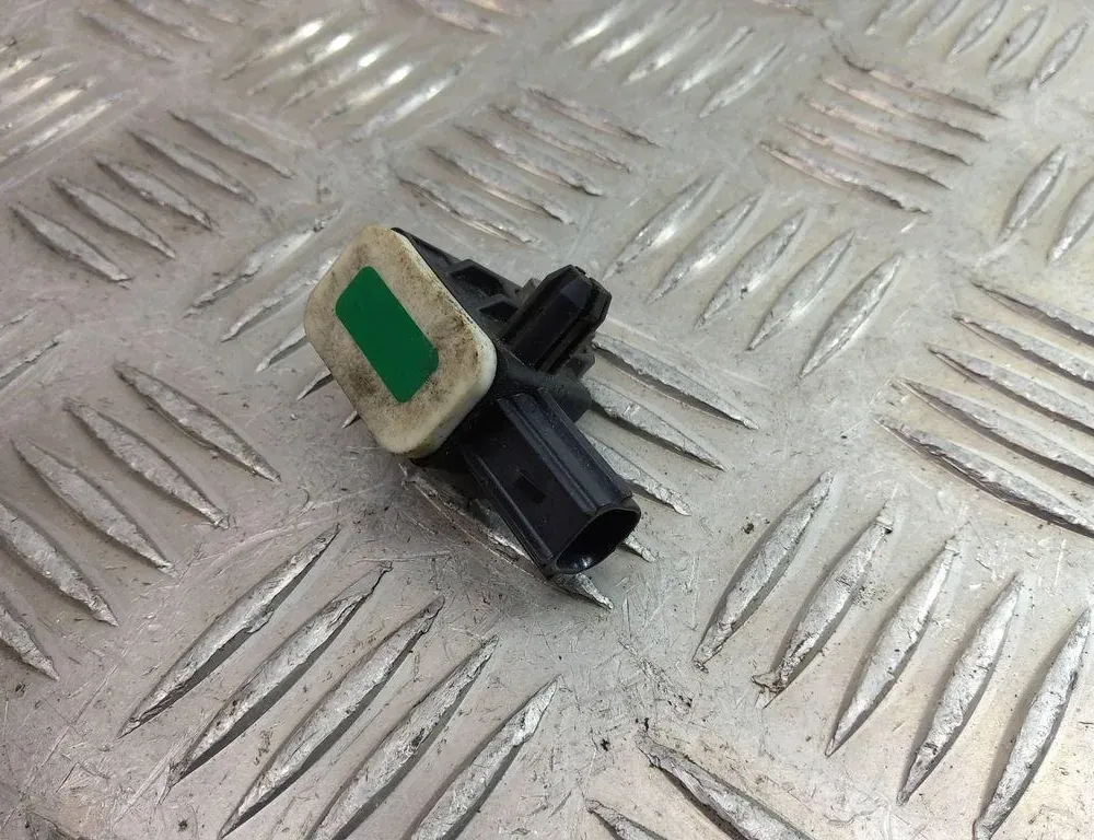 FORD C-Max 2 generation (2010-2019) Боковой датчик удара левый 8V4T14B006AA 33490255