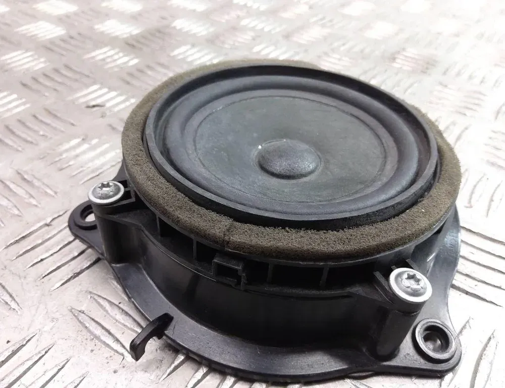 BMW X1 F48/F49 (2015-2023) Передн. пр. колонка в двери 9274700 33490348