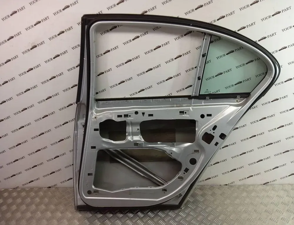 BMW 7 Series E65/E66 (2001-2008) Rear Right Door 33490408