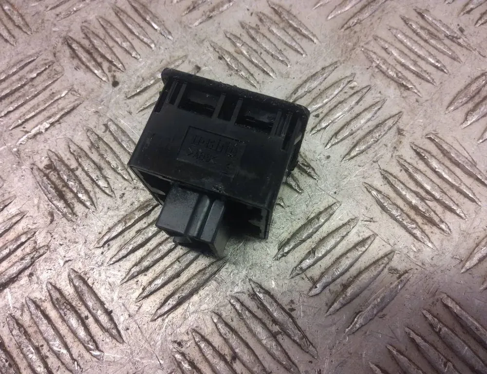 MITSUBISHI Outlander 3 generation (2012-2023) Sēdekļa apsildes poga 33491251