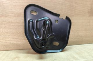 AUDI A6 C7/4G (2010-2020) Dzinēja pārsega āķis 4G0823186A 29015954