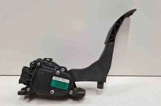 VOLKSWAGEN Polo 4 generation (2001-2009) Akseleratora / gāzes pedālis 32715630