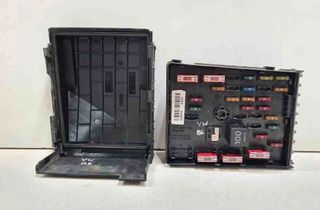 VOLKSWAGEN Passat B7 (2010-2015) Блок предохранителей 1K0937132F,3C0937125,63592777 32716526