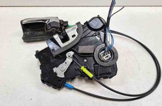 TOYOTA Avensis 2 generation (2002-2009) Замок передней левой двери 32716851