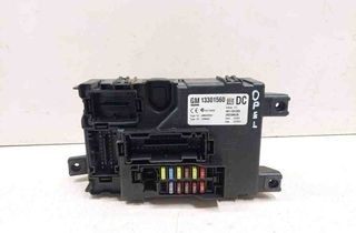 OPEL Corsa D (2006-2020) Fuse box 13301560,28206628,401154265 32733778