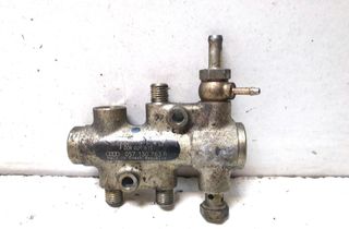 AUDI A8 D3/4E (2002-2010) Fuel Rail 057130763 33049823