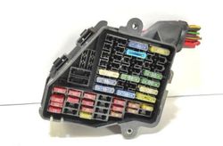 VOLKSWAGEN Passat B5 (1996-2005) Fuse box 31361059