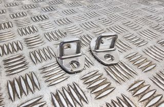 VOLKSWAGEN Passat B7 (2010-2015) Bagāžas nodalījuma bagāžnieka fiksators 26388030