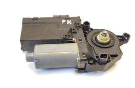 PEUGEOT 307 1 generation (2001-2008) Маторчик стеклоподъемника передней левой двери 9637131280,0130821767 32279025