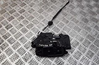 VOLKSWAGEN Tiguan 1 generation (2007-2017) Aizmugurējo labo durvju vidējā slēdzene 5N0839016G 30631574