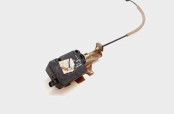 LAND ROVER Discovery 3 generation (2004-2009) Замок крышки топливного бака 6987625 20517322