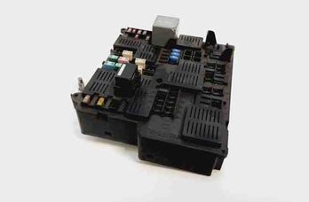 VOLVO XC90 2 generation (2014-2024) Fuse box 31398003 20547721