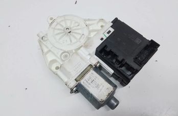 VOLKSWAGEN Passat B8 (2014-2023) Aizmugurējo kreiso durvju loga pacēlāja motorīts 3C0959793B 23572810