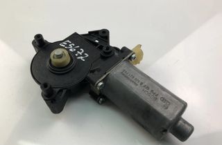 TOYOTA Avensis 2 generation (2002-2009) Priekšējo labo durvju logu pacelšanas motorīts 0130821745 14472677