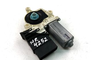 VOLKSWAGEN Touran 1 generation (2003-2015) Маторчик стеклоподъемника передней правой двери 1K0959703AK 15334922