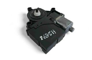 VOLKSWAGEN Passat B6 (2005-2010) Priekšējo labo durvju logu pacelšanas motorīts 0130822451 32588486