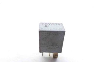 TOYOTA Avensis Verso 1 generation (2001-2003) Relays 9008087019 20330371