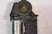 VOLKSWAGEN Passat B5 (1996-2005) Front Left Door Window Regulator Motor 105415301,05074240,S0001081200 32640815
