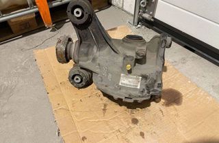 JAGUAR XJ 4 generation (X351)  (2015-2020) Aizmugurējais reduktors 9W834A213AF 32188339